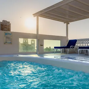 Coral Reef Hotel